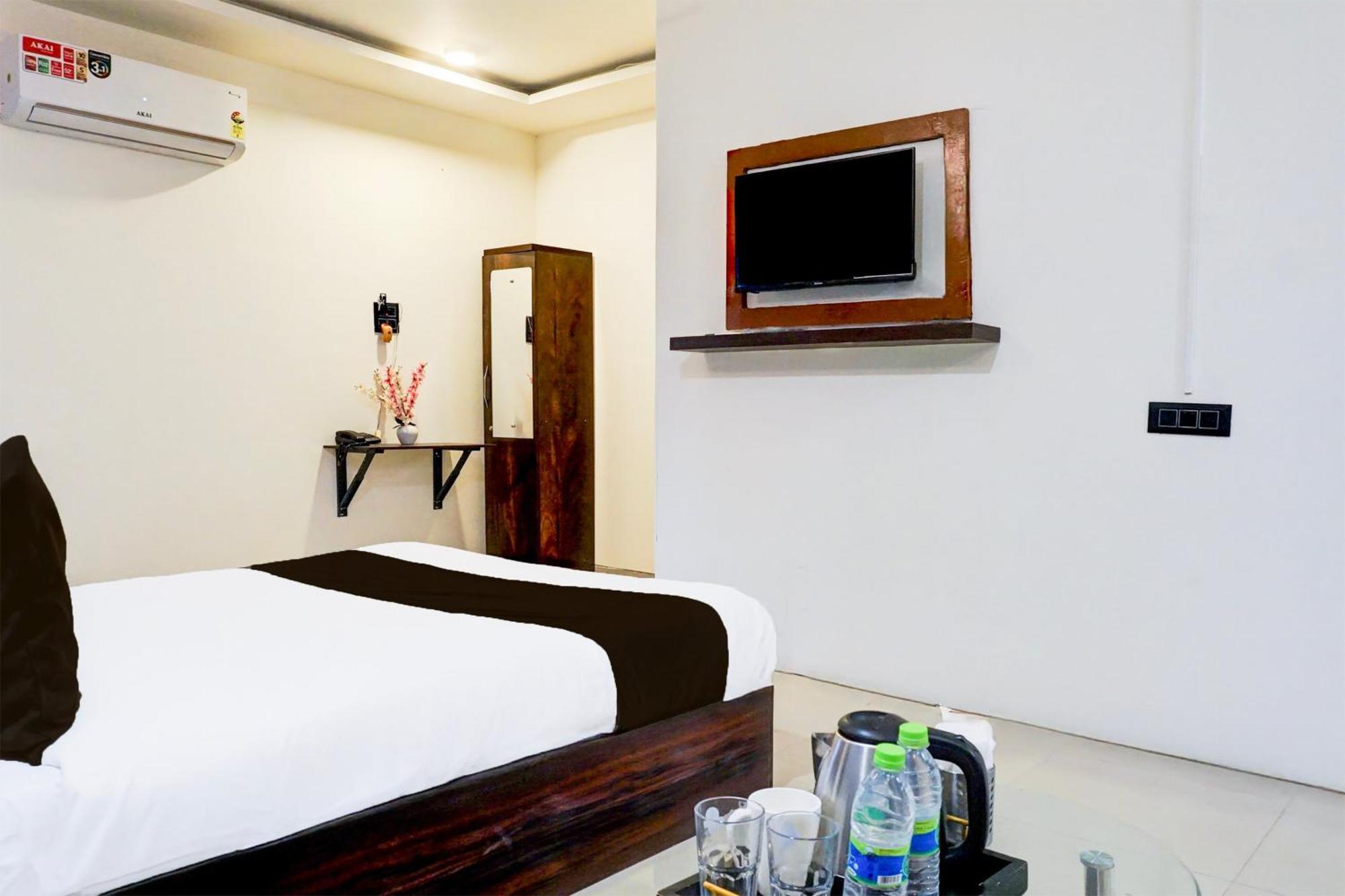 Hotel O The Highstreet Hometel Pune Extérieur photo